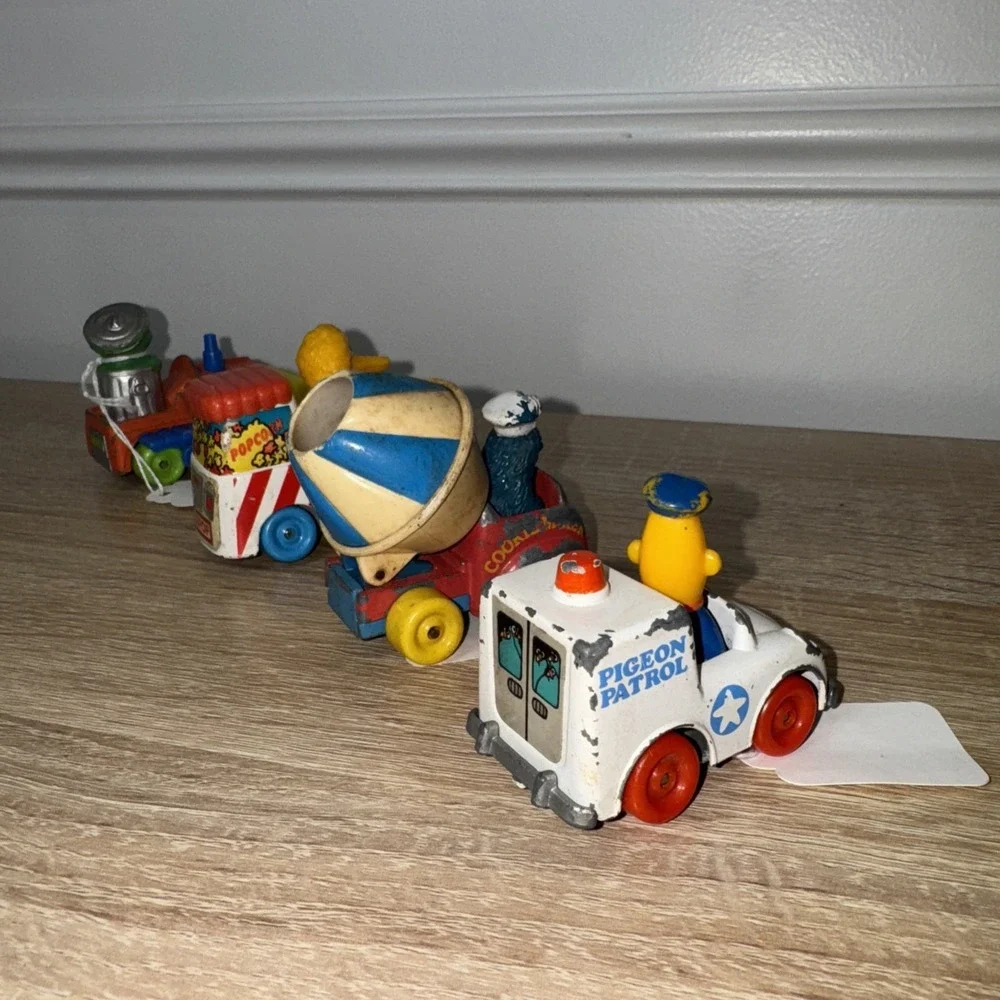 VTG Sesame Street Toy Lot 4 Oscar Grouch Cookie Monster Big Bird Ernie Playskool